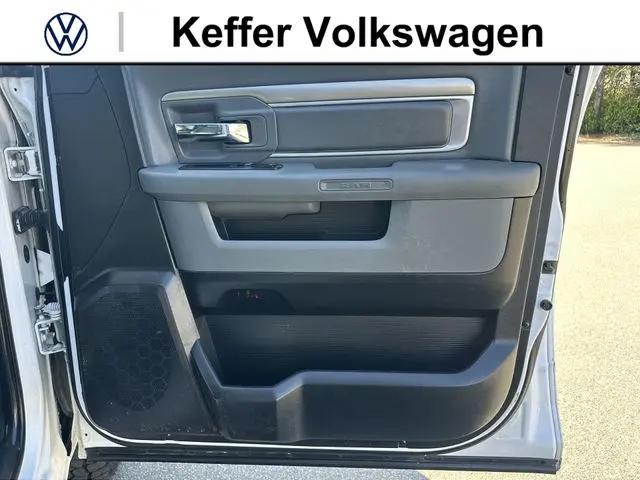 2018 Ram 1500 SLT Crew Cab 4x4 5'7" Box