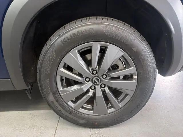 2024 Nissan Pathfinder SV FWD