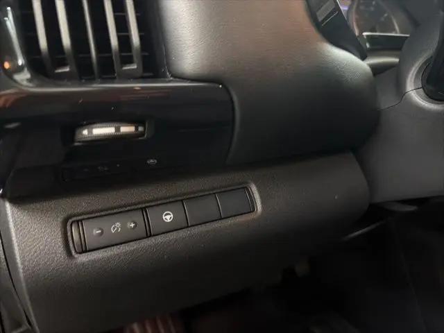 2024 Nissan Pathfinder SV FWD