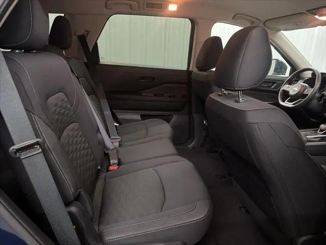 2024 Nissan Pathfinder SV FWD