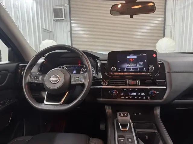 2024 Nissan Pathfinder SV FWD
