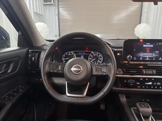 2024 Nissan Pathfinder SV FWD