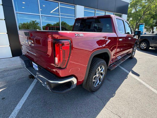 2026 GMC Sierra 1500 Crew Cab, Standard Bed, SLT, 4WD