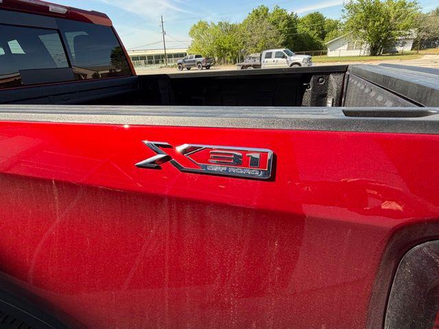 2026 GMC Sierra 1500 Crew Cab, Standard Bed, SLT, 4WD