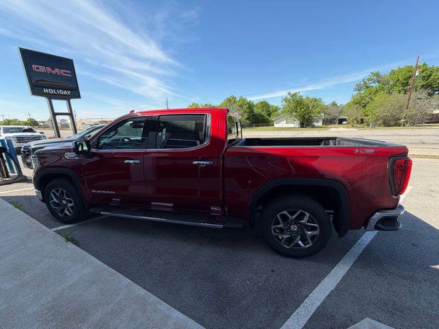 2026 GMC Sierra 1500 Crew Cab, Standard Bed, SLT, 4WD