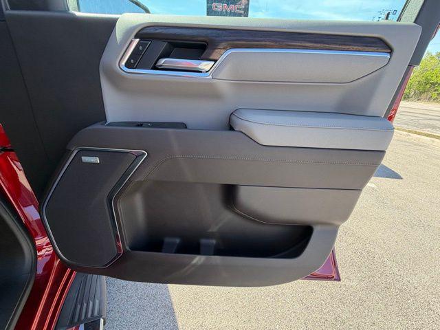 2026 GMC Sierra 1500 Crew Cab, Standard Bed, SLT, 4WD