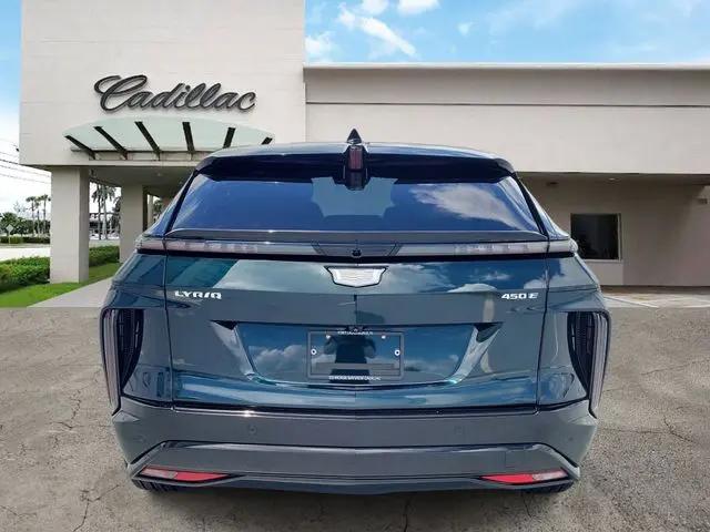 2024 Cadillac iQ Sport w/1SK