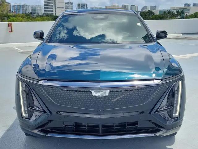 2024 Cadillac iQ Sport w/1SK