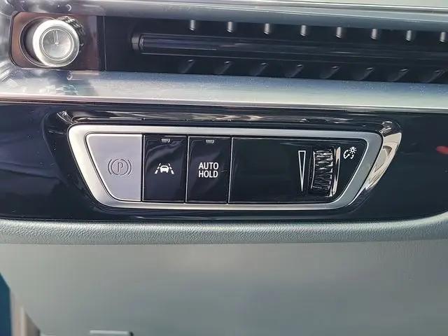 2024 Cadillac iQ Sport w/1SK