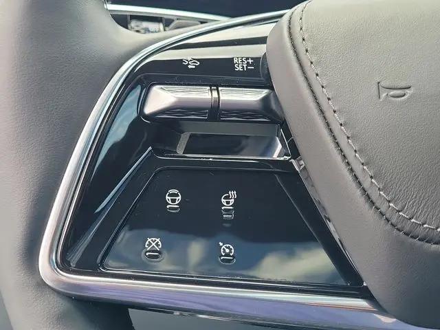 2024 Cadillac iQ Sport w/1SK
