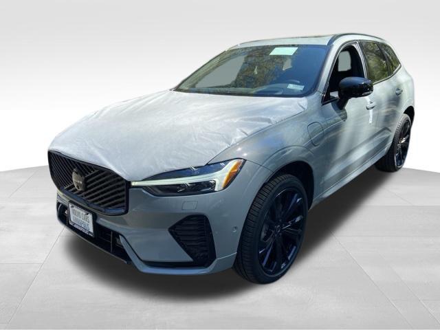 2026 Volvo XC60 Plug-In Hybrid Black Edition Ultra, T8 AWD Electric/Gasoline, Dark