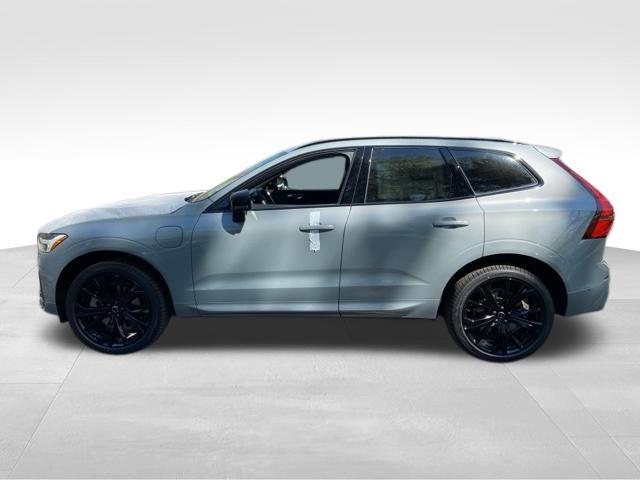 2026 Volvo XC60 Plug-In Hybrid Black Edition Ultra, T8 AWD Electric/Gasoline, Dark