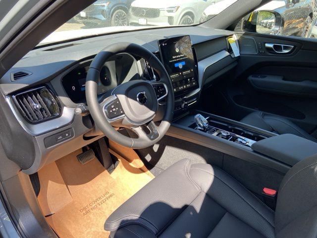 2026 Volvo XC60 Plug-In Hybrid Black Edition Ultra, T8 AWD Electric/Gasoline, Dark