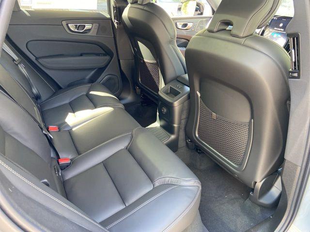 2026 Volvo XC60 Plug-In Hybrid Black Edition Ultra, T8 AWD Electric/Gasoline, Dark