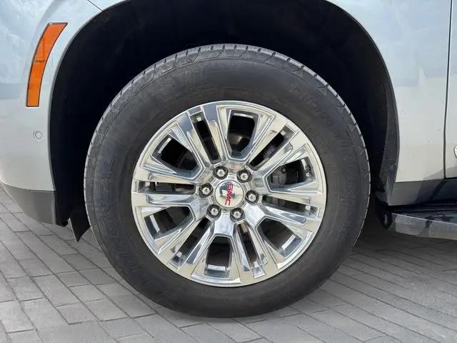 2025 GMC Yukon 4WD Denali