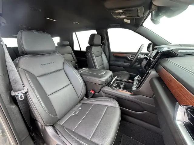 2025 GMC Yukon 4WD Denali