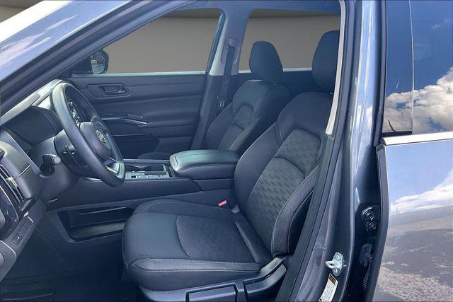 2024 Nissan Pathfinder S FWD