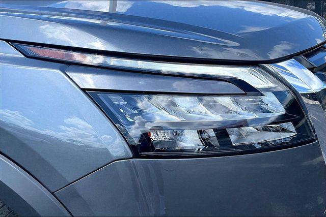 2024 Nissan Pathfinder S FWD