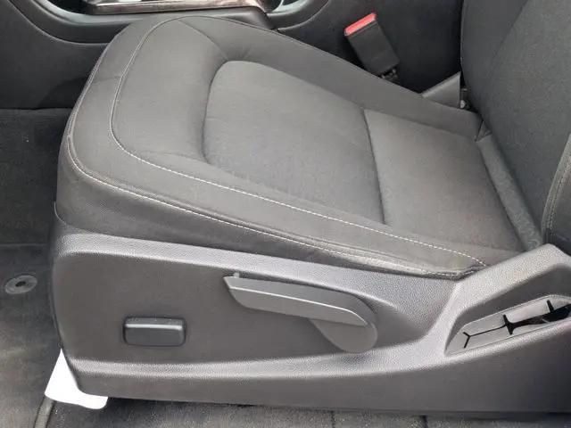 2022 GMC Canyon 2WD Crew Cab Short Box Elevation