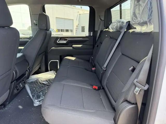 2026 GMC Sierra 3500HD Crew Cab, Long Bed, SLE Dual Rear Wheel, 4WD