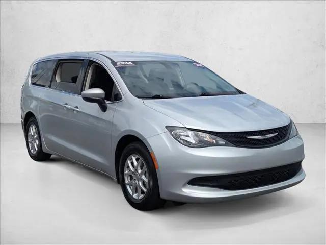 2022 Chrysler Voyager LX