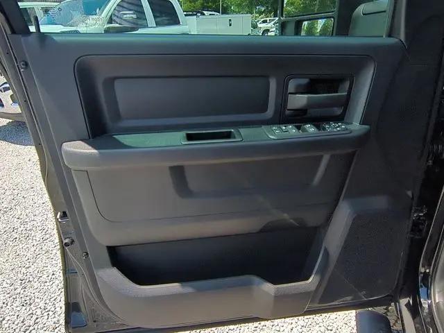 2026 Ram 2500 Black Express Crew Cab 4x4 64 Box