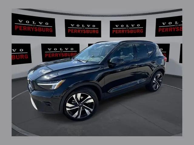 2023 Volvo XC40 B5 Plus Dark Theme for sale in Perrysburg, OH