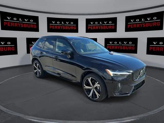 2024 Volvo XC60 B5 Ultimate Dark Theme