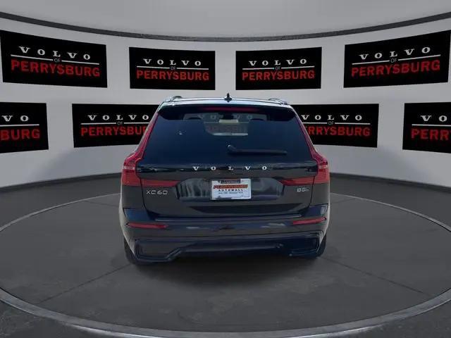 2024 Volvo XC60 B5 Ultimate Dark Theme