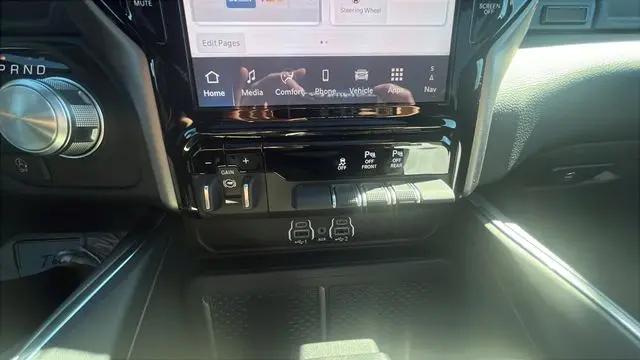2026 Ram 1500 Laramie Crew Cab 4x4 5'7" Box