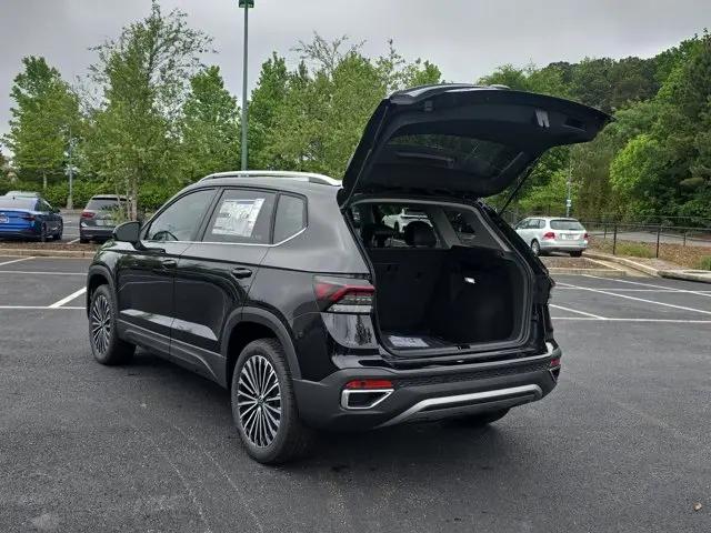 2026 Volkswagen Taos SE