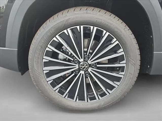 2026 Volkswagen Taos SE