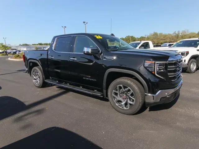 2026 GMC Sierra 1500 Crew Cab, Short Bed, SLT, 4WD