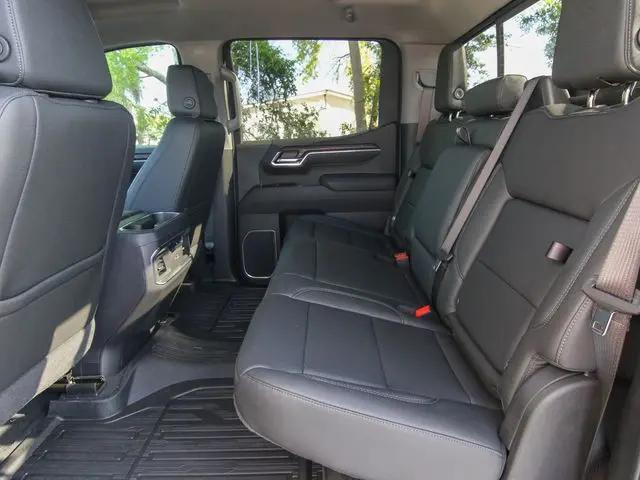 2026 GMC Sierra 1500 Crew Cab, Short Bed, SLT, 4WD