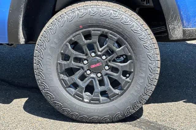 2026 GMC Canyon Elevation, 4WD