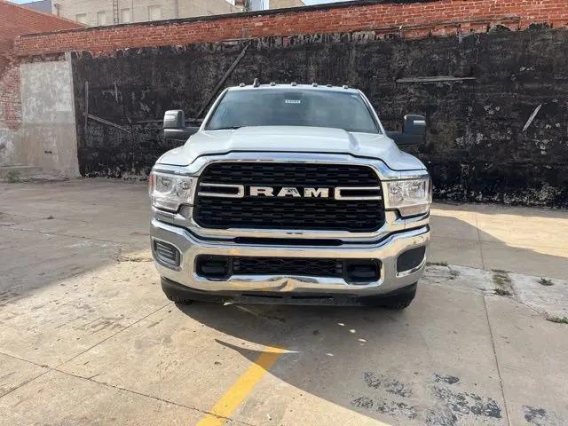 2024 Ram 3500 Tradesman/SLT/Laramie/Limited