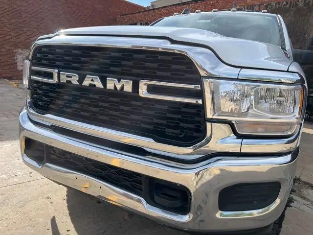 2024 Ram 3500 Tradesman/SLT/Laramie/Limited