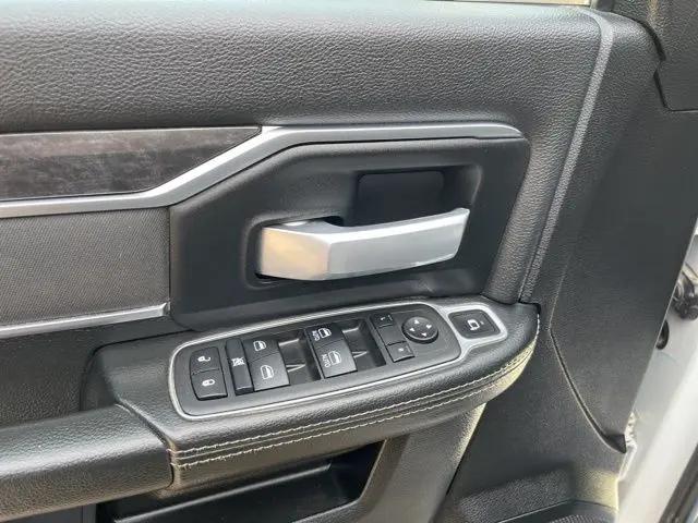 2024 Ram 3500 Tradesman/SLT/Laramie/Limited