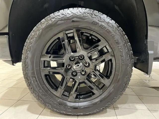 2026 Chevrolet Silverado 1500 4WD Crew Cab Short Bed Custom Trail Boss