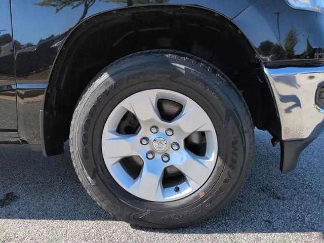 2022 Ram 1500 Big Horn Quad Cab 4x4 6'4" Box