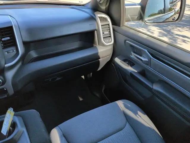 2022 Ram 1500 Big Horn Quad Cab 4x4 6'4" Box