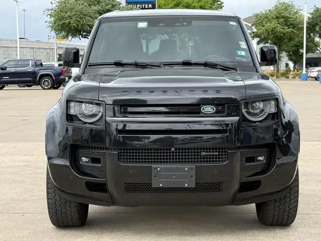 2023 Land Rover Defender 130 X-Dynamic SE