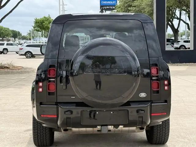 2023 Land Rover Defender 130 X-Dynamic SE