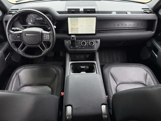 2023 Land Rover Defender 130 X-Dynamic SE