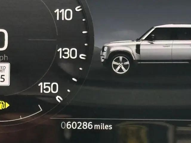 2023 Land Rover Defender 130 X-Dynamic SE