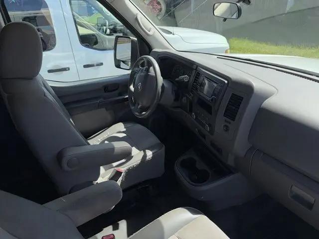 2018 Nissan 3500 S V6