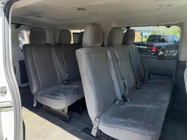 2017 Nissan 3500 S V6