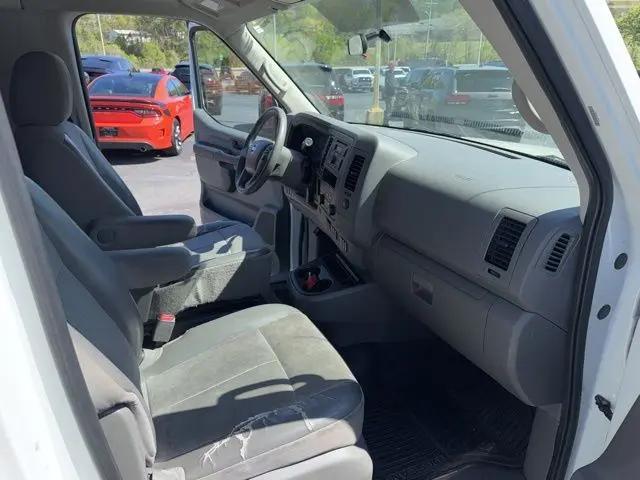 2017 Nissan 3500 S V6