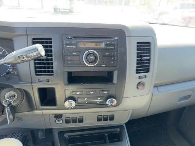 2017 Nissan 3500 S V6