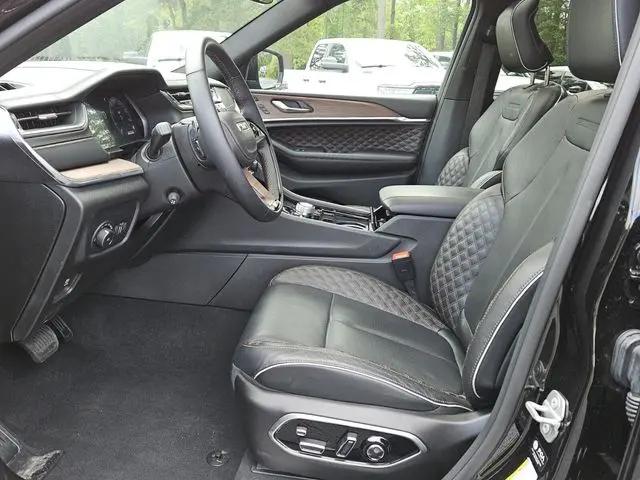 2025 Jeep Grand Cherokee Summit 4x4